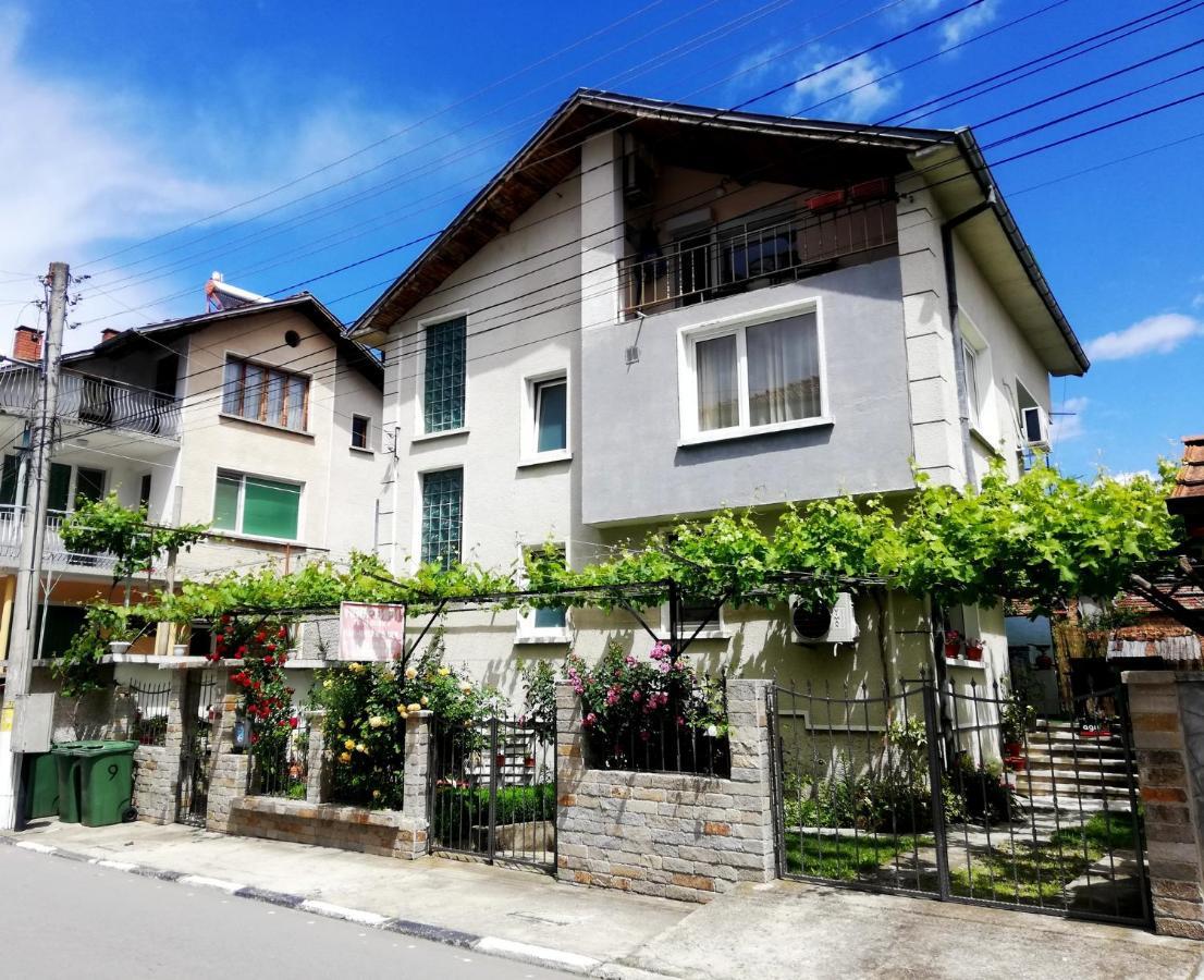 Къща За Гости Стойнови Pavel Banya Exterior photo